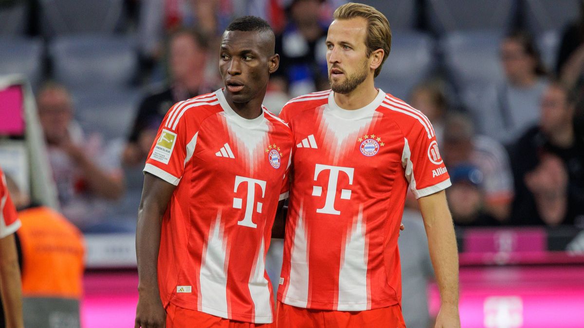 Bayerns 11 Nicolas JACKSON und 9 Harry KANE. Fussball, Bayern - Hamburg 5:0. 1.Fußball Bundesliga, FC Bayern München - HSV Hamburg, 3.Spieltag, Saison 2025-2026, am 13.09.2025 in Muenchen, A L L I ...