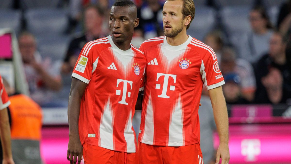 Bayerns 11 Nicolas JACKSON und 9 Harry KANE. Fussball, Bayern - Hamburg 5:0. 1.Fußball Bundesliga, FC Bayern München - HSV Hamburg, 3.Spieltag, Saison 2025-2026, am 13.09.2025 in Muenchen, A L L I ...