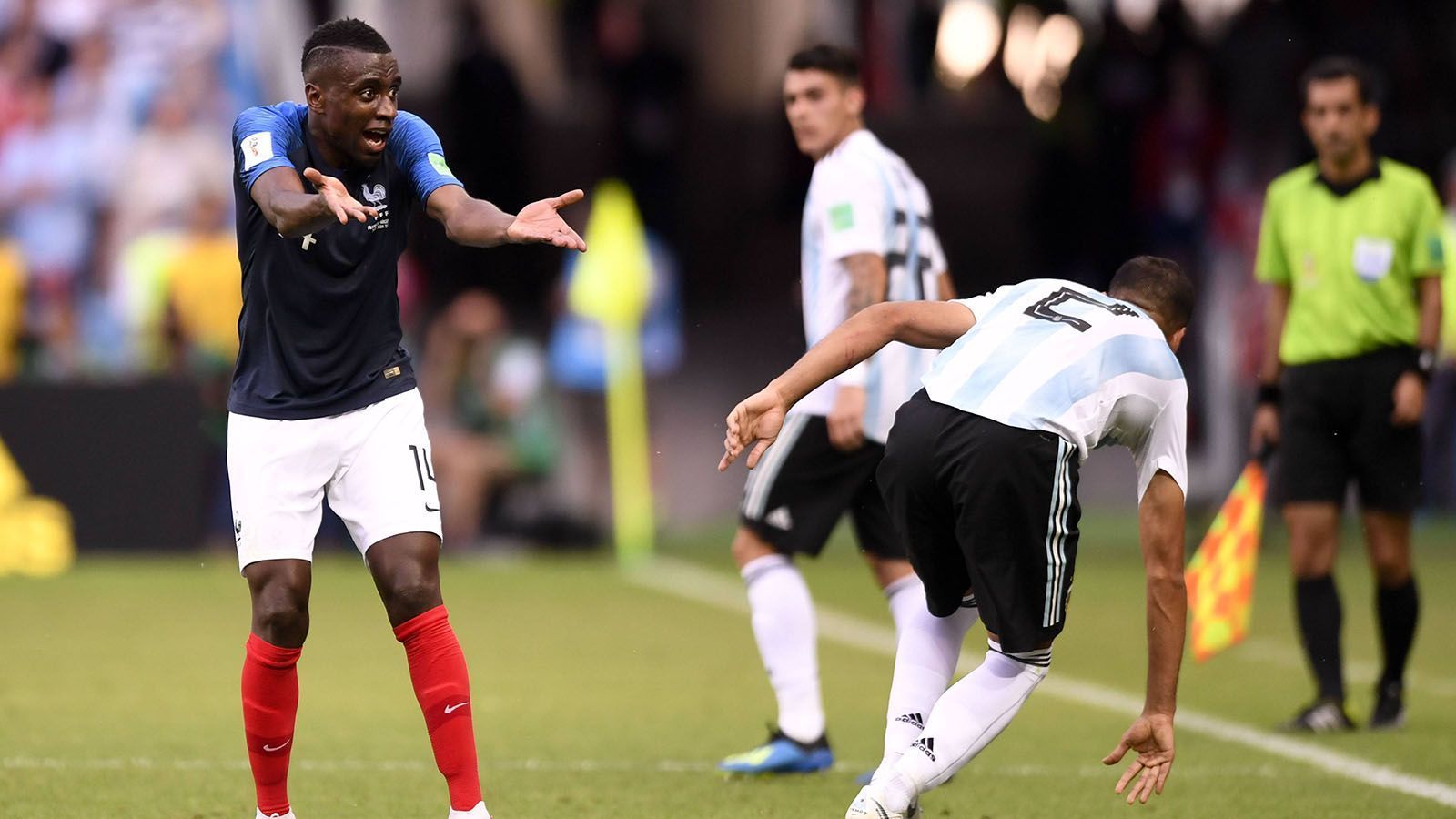 
                <strong>Blaise Matuidi (Frankreich)</strong><br>
                Frankreichs Blaise Matuidi hat sich im Achtelfinale gegen Argentinien die zweite gelbe Karte im Turnier abgeholt und ist somit im Viertelfinale gegen Uruguay gesperrt. Für ihn könnte Corentin Tolisso in die Startelf rücken. 
              
