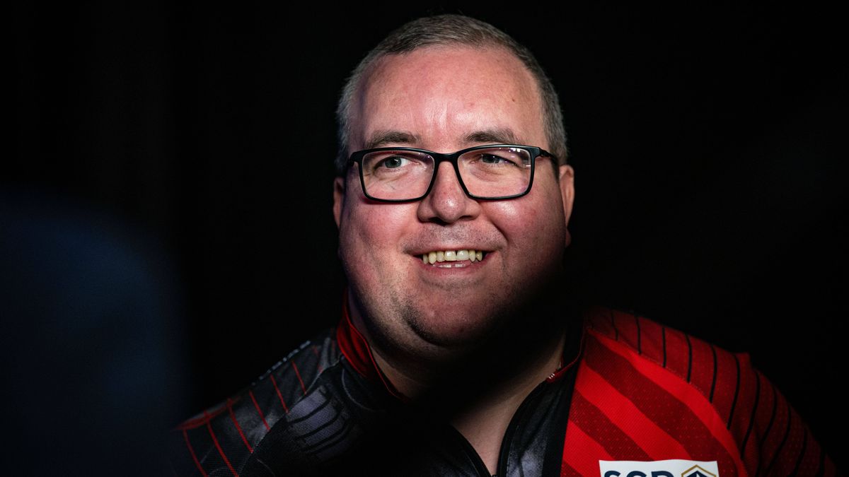 RECORD DATE NOT STATED 10th November 2025, WV Active Aldersley, Wolverhampton, Midlands, England; 2025 PDC Mr Vegas Grand Slam of Darts; Stephen Bunting waits backstage before his match PUBLICATION...