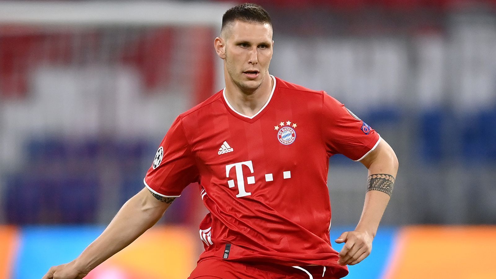 
                <strong>Niklas Süle</strong><br>
                Kommt in der 25. Minute für den verletzten Boateng. Muss Mbappe vor der Pause zweimal foulen, um ihn zu stoppen und ist sonst nicht sehr präsent. Nach dem dritten Vergehen, dann an Di Maria nach der Pause, wird er verwarnt. Danach stabil, wie man es gewohnt ist. ran.de-Note: 3,5
              