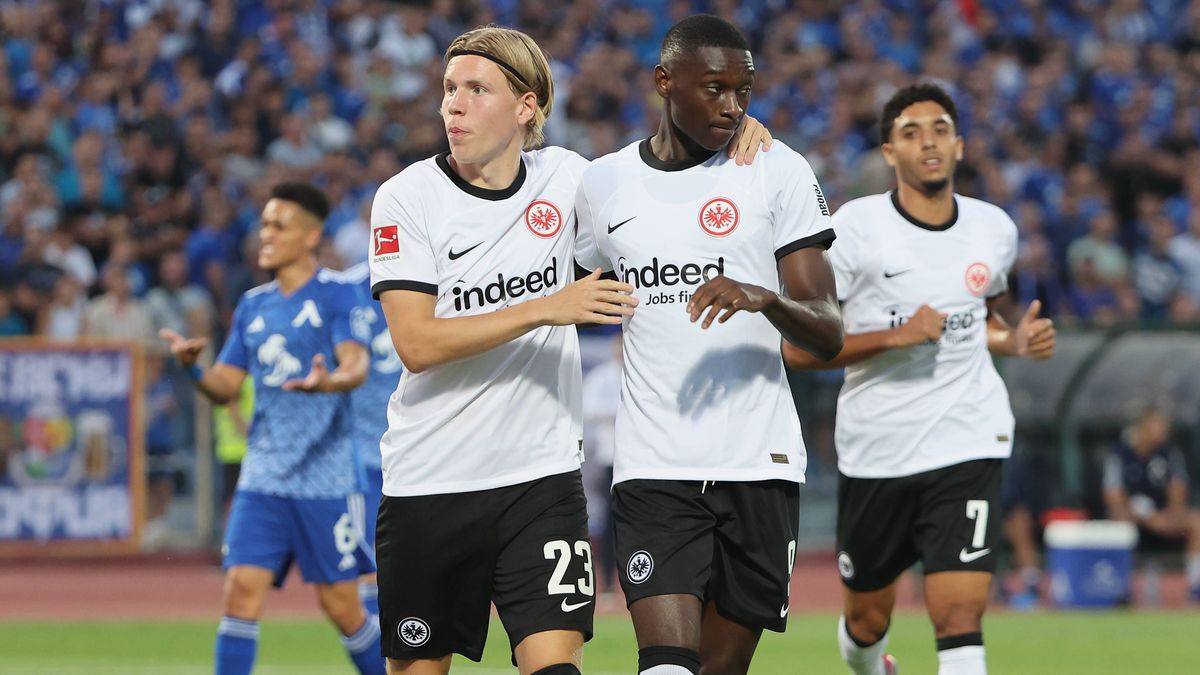 24.08.2023, Fussball UEFA Europa Conference League, Play-off Hinspiel, PFC Levski Sofia - Eintracht Frankfurt, emonline, emspor, v.l., Torjubel zum 0:1 durch Randal Kolo Muani (Eintracht Frankfurt)...