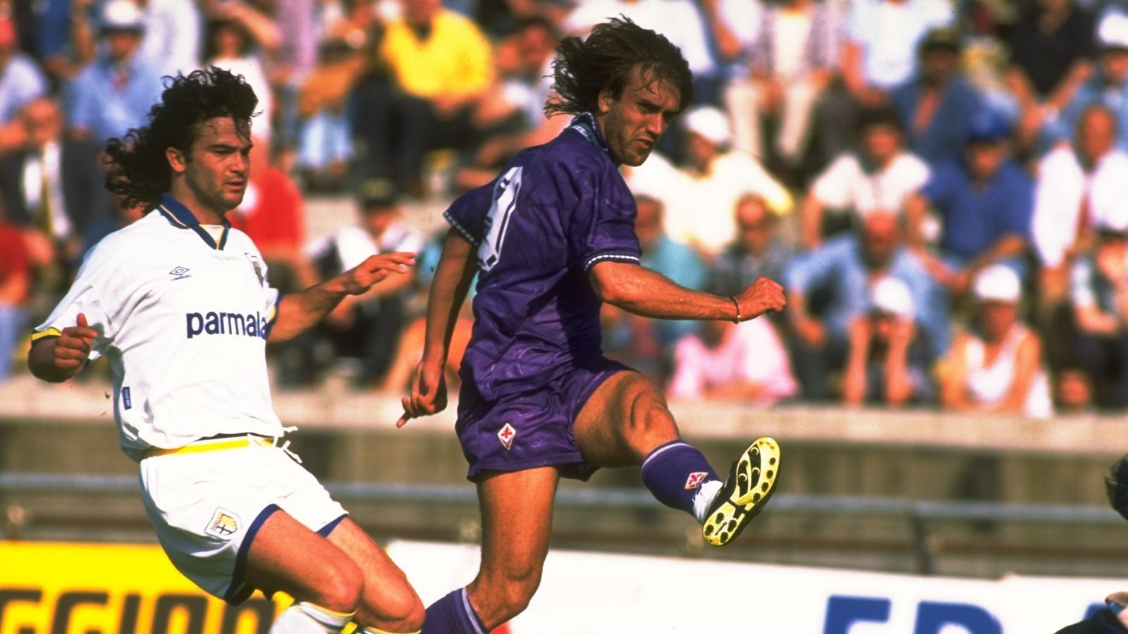 
                <strong>Italien: Gabriel Batistuta - 11 Spiele </strong><br>
                Das war in der höchsten italienischen Liga bisher nur Gabriel Batistuta in der Saison 1994/95 bei der Fiorentina gelungen. Quagliarella, der diese Woche seinen 36. Geburtstag feiert, kann sich kommendes Wochenende mit einem weiteren Tor zum alleinigen Rekordhalter machen.
              