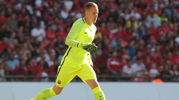 
                <strong>Marc-Andre ter Stegen</strong><br>
                Sein erstes Ligaspiel als alleinige Nummer eins bescherte dem Ex-Gladbacher gleich einen Rekord. Gegen Athletic Bilbao verzeichnete der Nationaltorhüter 51 Pässe, Bestwert in der Primera Division.
              