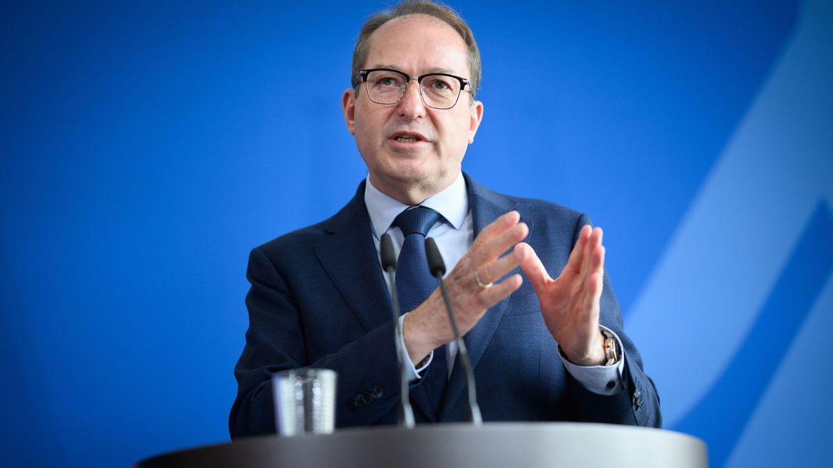 Dobrindt bringt Migrationsgesetze ins Kabinett
