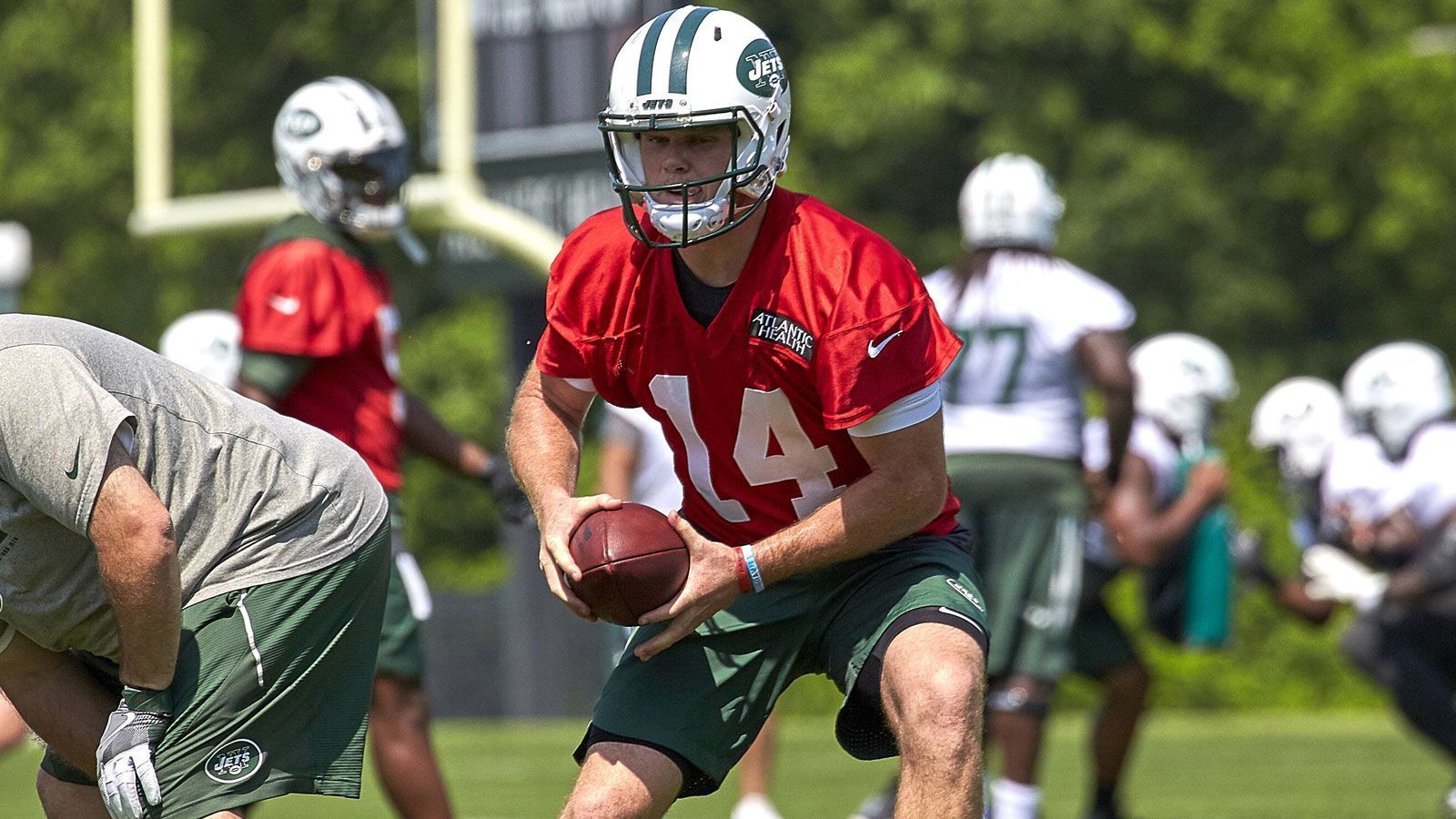 
                <strong>Die Top 5 Quarterbacks in Madden 19</strong><br>
                Platz 4: Sam Darnold, New York Jets: 75
              