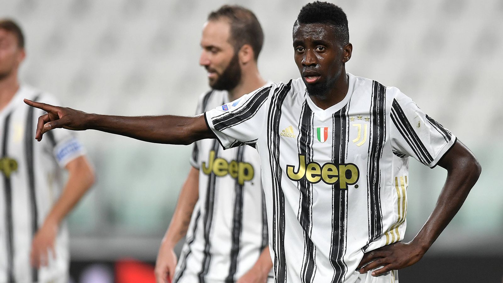 
                <strong>Blaise Matuidi bereits zum Medizincheck in Miami</strong><br>
                Der Weltmeister soll sich bereits in den USA befinden, um dort den Medizincheck beim Beckham-Klub Inter Miami zu bestreiten. Auch der Franzose soll sich mit Juve auf eine Vertragsauflösung geeinigt haben. 
              