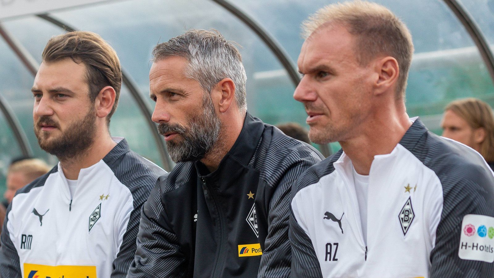 
                <strong>Roses Trainerteam </strong><br>
                Neben Rose verliert Salzburg auch einen Teil des Trainerstabs, Rene Maric und Alexander Zickler (rechts) begleiten als Co-Trainer ihren Chef an den Niederrhein.
              