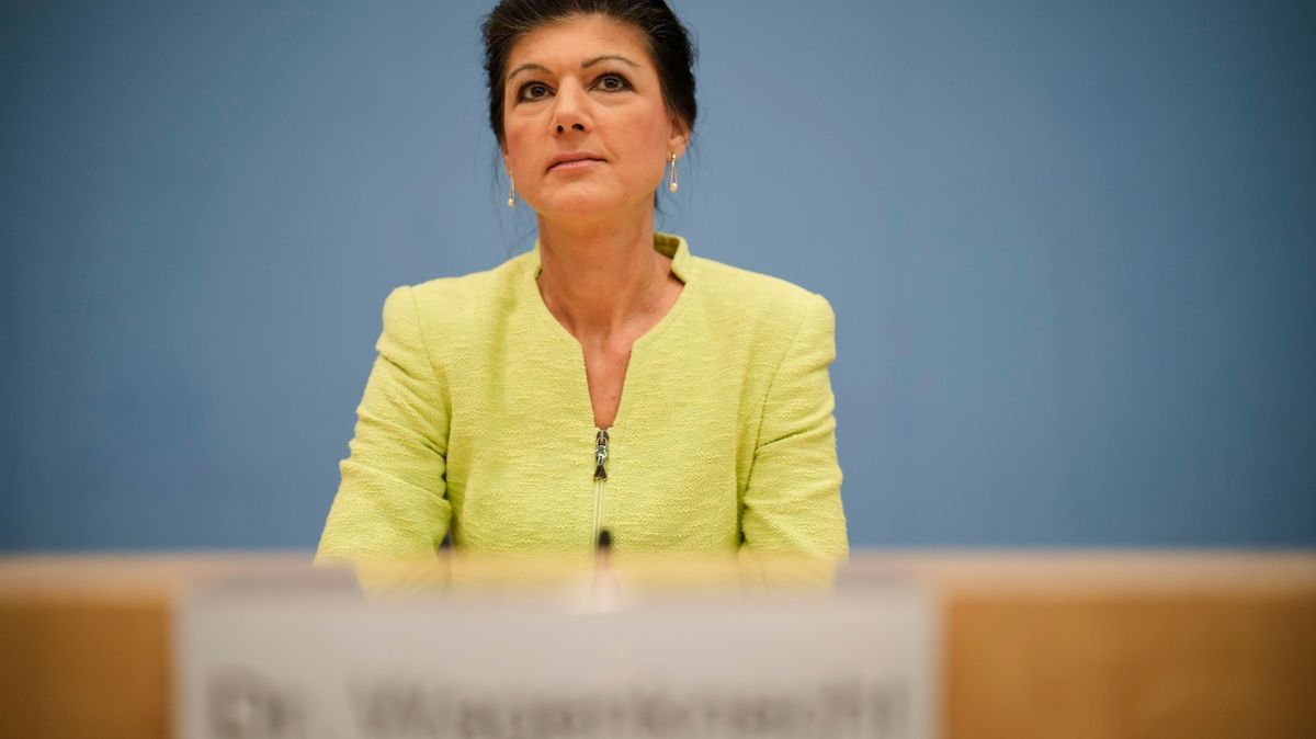 Linken-Politikerin Sahra Wagenknecht auf einer Pressekonferenz in Berlin