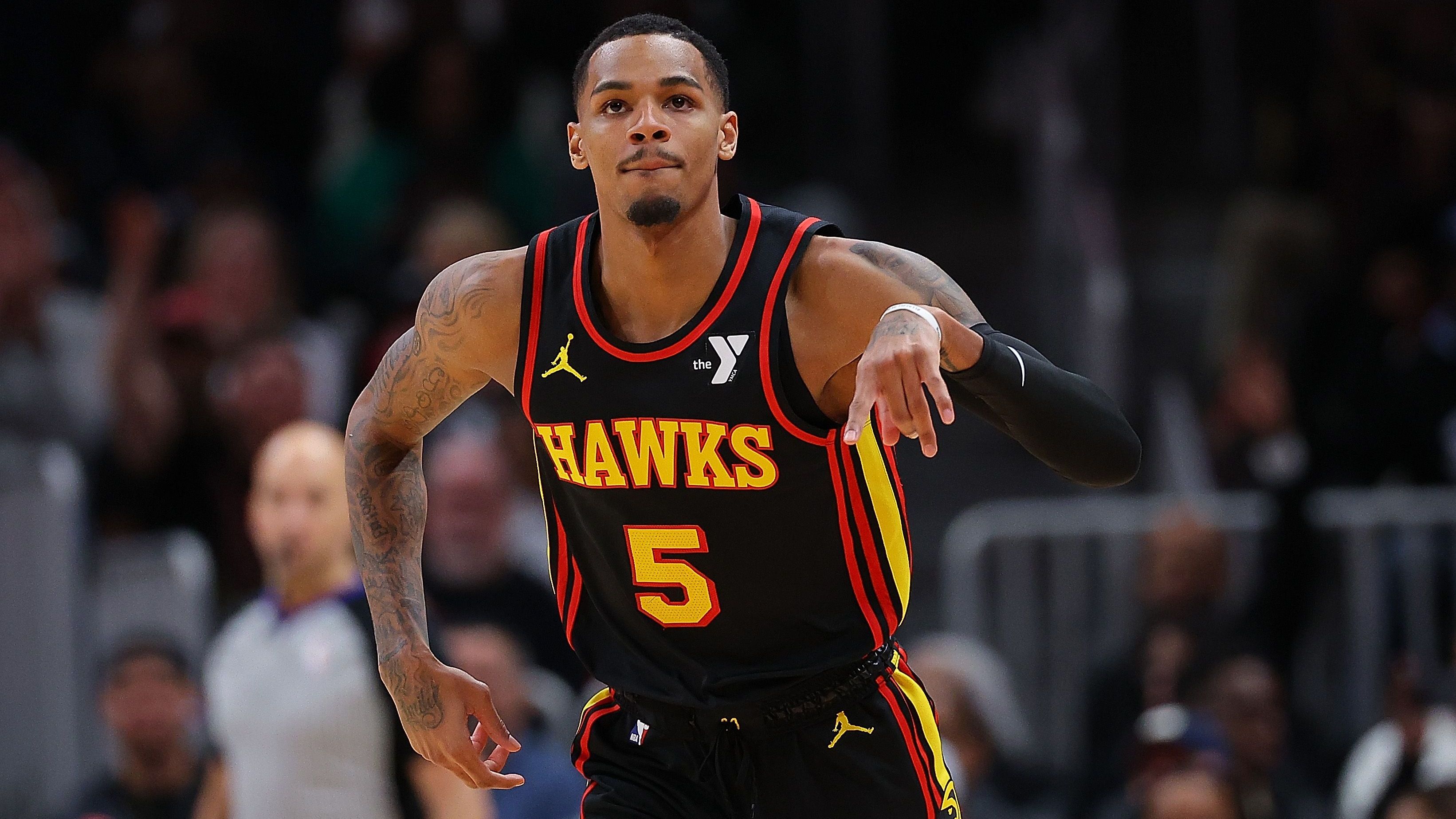 <strong>VERLIERER – Atlanta Hawks</strong><br>Es hat eine gewisse Tradition, dass Atlanta Spieler, die unbedingt getradet werden sollen, am Ende doch behält. Erstmal. Bis die Gerüchteküche wieder lauter wird. Dejounte Murray sollte sich vielleicht mal bei John Collins melden.