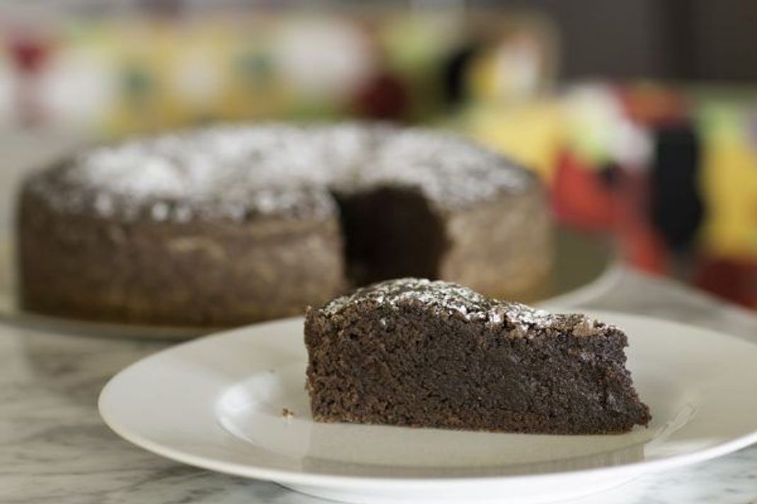 Mit Linsen kannst du auch backen - zum Beispiel einen Schoko-Kuchen ganz ohne Mehl und Butter.
