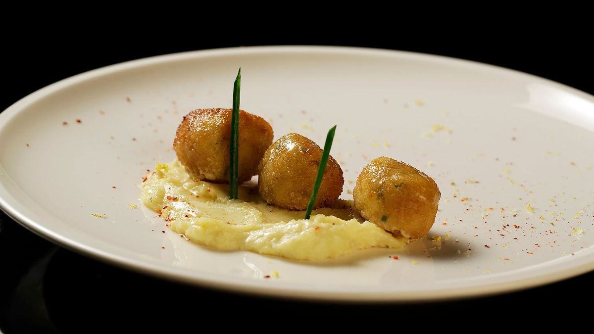 The-Taste-Stf01-Epi02-2-Fischpraline-Alexandra-Jaehne-02-SAT1