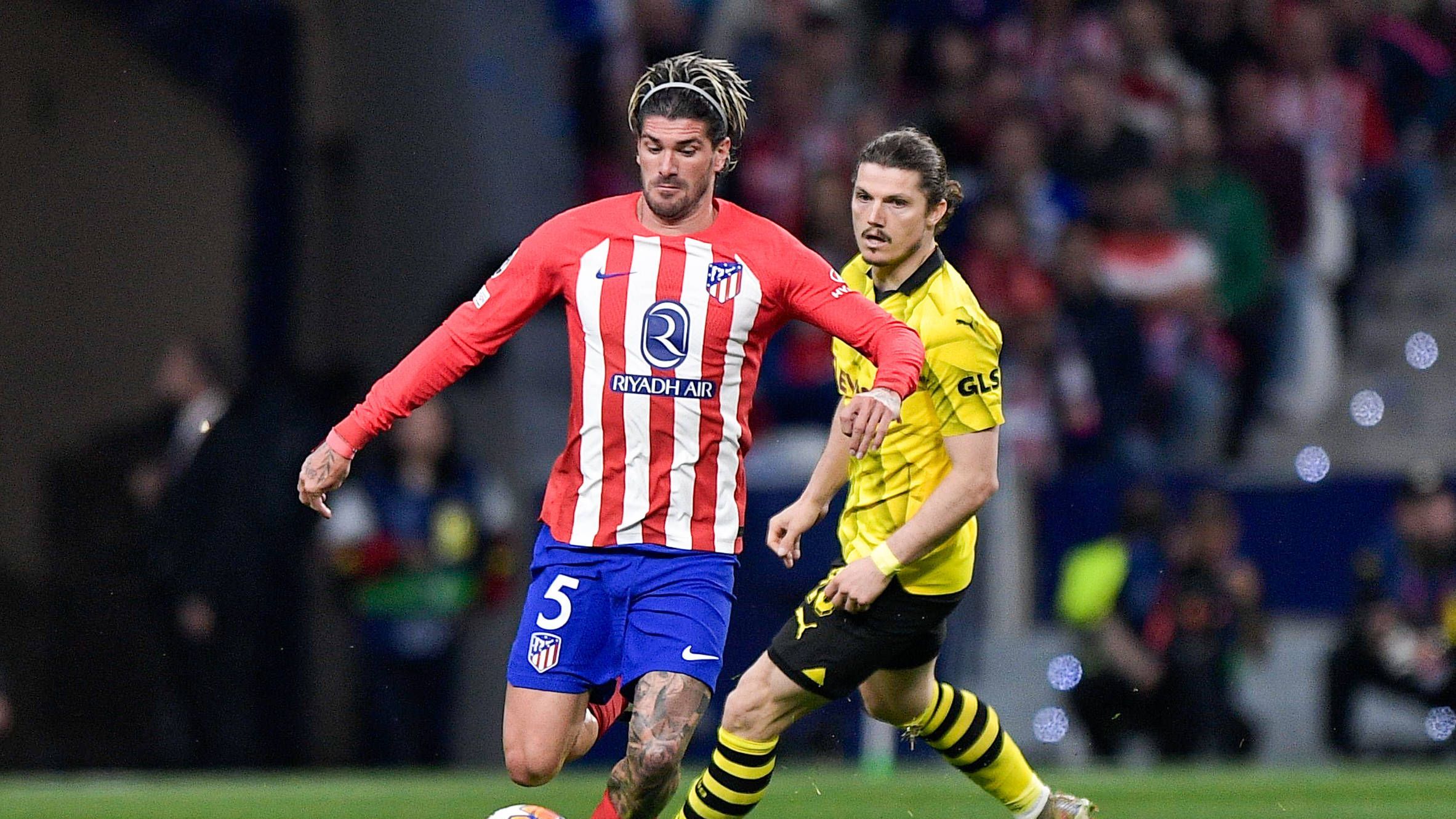 <strong>Rodrigo de Paul (Atletico Madrid)</strong><br>Genie und Wahnsinn liegen bei ihm eng beieinander. Überragend reagiert er bei der frühen Führung, dann aber ein Harakiri-Querpass in der 36. Minute, mit dem er von der Außenlinie Adeyemi bedient, der aber scheitert. Licht und Schatten wechseln sich auch später ab, er wirft sich aber in alles rein. Geht in der 80. Minute. <strong><em>ran</em>-Note: 3</strong>