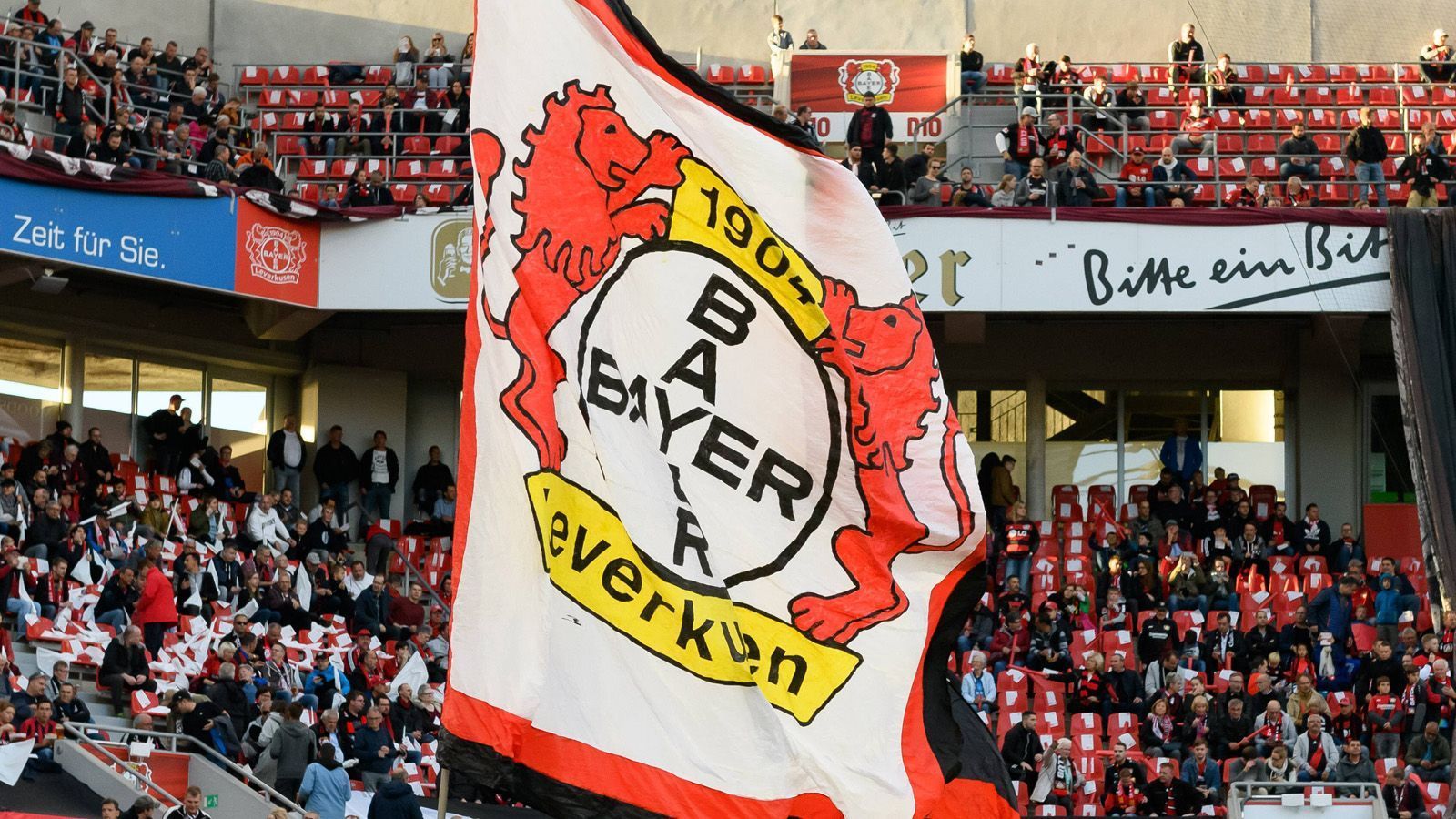 <strong>Platz 9 (geteilt): Bayer 04 Leverkusen (9,20 Euro)</strong><br>- Bier: 4,90 Euro<br>- Bratwurst: 4,30 Euro