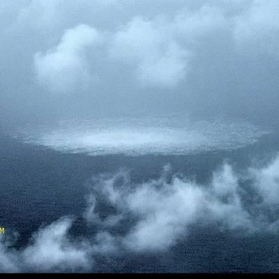 Das Nord Stream 1-Gasleck in der Ostsee, fotografiert aus einem Flugzeug der schwedischen Küstenwache. 