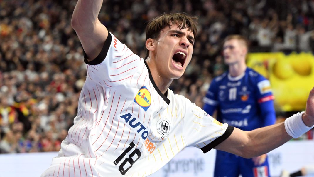 Deutschlands Julian Köster bejubelt ein Tor