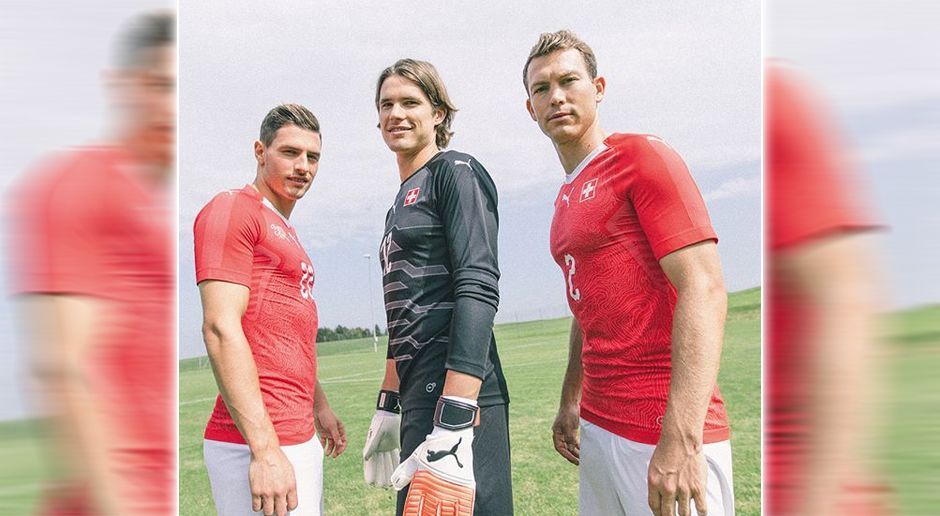 
                <strong>Schweiz</strong><br>
                Die Schweizer Trikots designet schon seit Jahren Hersteller Puma. Bei der WM 2018 ist das in rot gehaltene Trikot mit kreativer Musterung verziert.
              