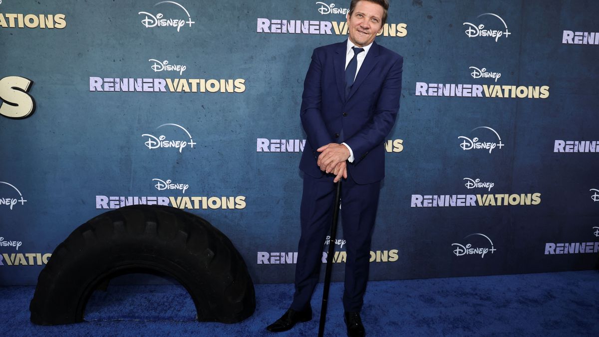PEOPLE-JEREMY RENNER/
