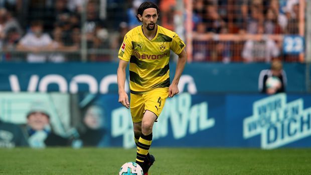 
                <strong>Neven Subotic (AS Saint-Etienne)</strong><br>
                Nach fast einem Jahrzehnt beim BVB hat sich Verteidiger Neven Subotic von Borussia Dortmund verabschiedet. Der 29-jährige Serbe wechselt in die Ligue 1 zu AS Saint-Etienne. Zuletzt war der zweimalige deutsche Meister unter mehreren Trainer außen vor, nachdem er in seiner Anfangszeit beim BVB eigentlich stets gesetzt war, vor allem unter Coach Jürgen Klopp, der Subotic einst aus Mainz holte. Bei St. Etienne unterschrieb der Routinier nun einen Vertrag bis zum Sommer 2019.
              