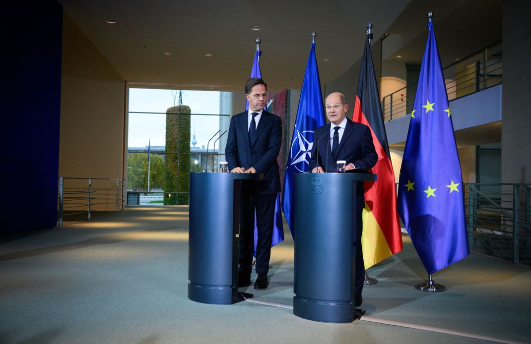 Kanzler Olaf Scholz (r) empfing Mark Rutte, den Nato-Generalsekretär, in Berlin.