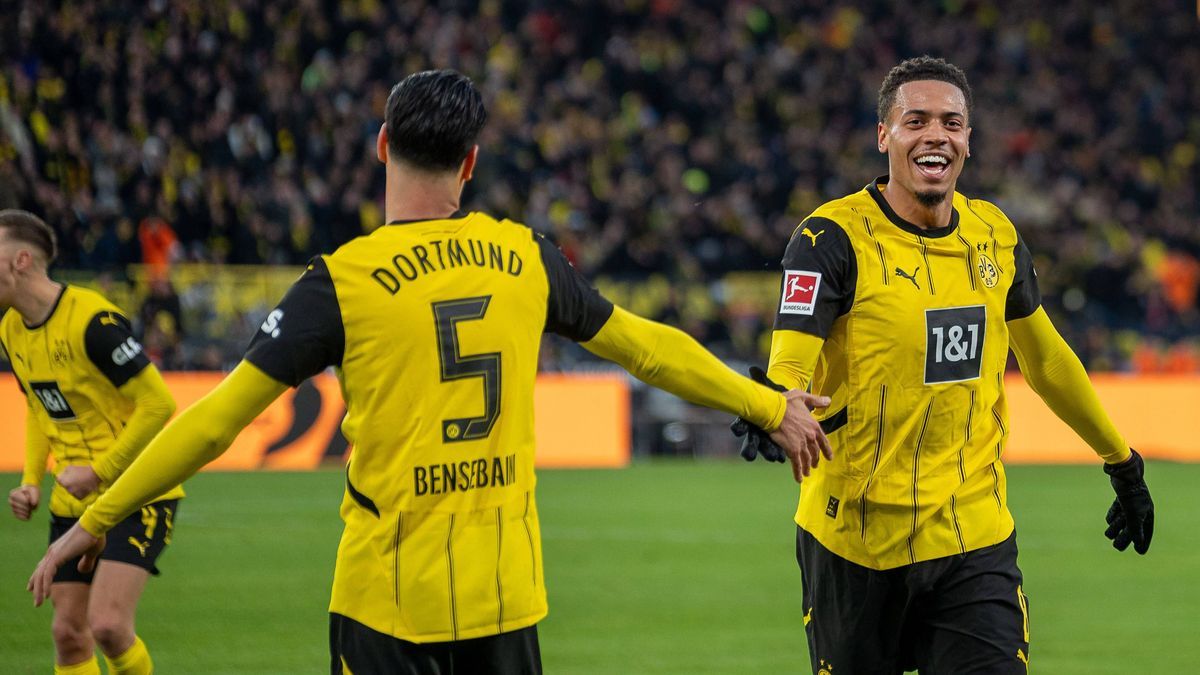 23.11.2024, Fussball: 1. Bundesliga, Saison 2024 2025, 11. Spieltag, Borussia Dortmund - SC Freiburg im Signal Iduna Park in Dortmund. Felix Nmecha (Borussia Dortmund 09, 08) bejubelt sein Tor zum ...