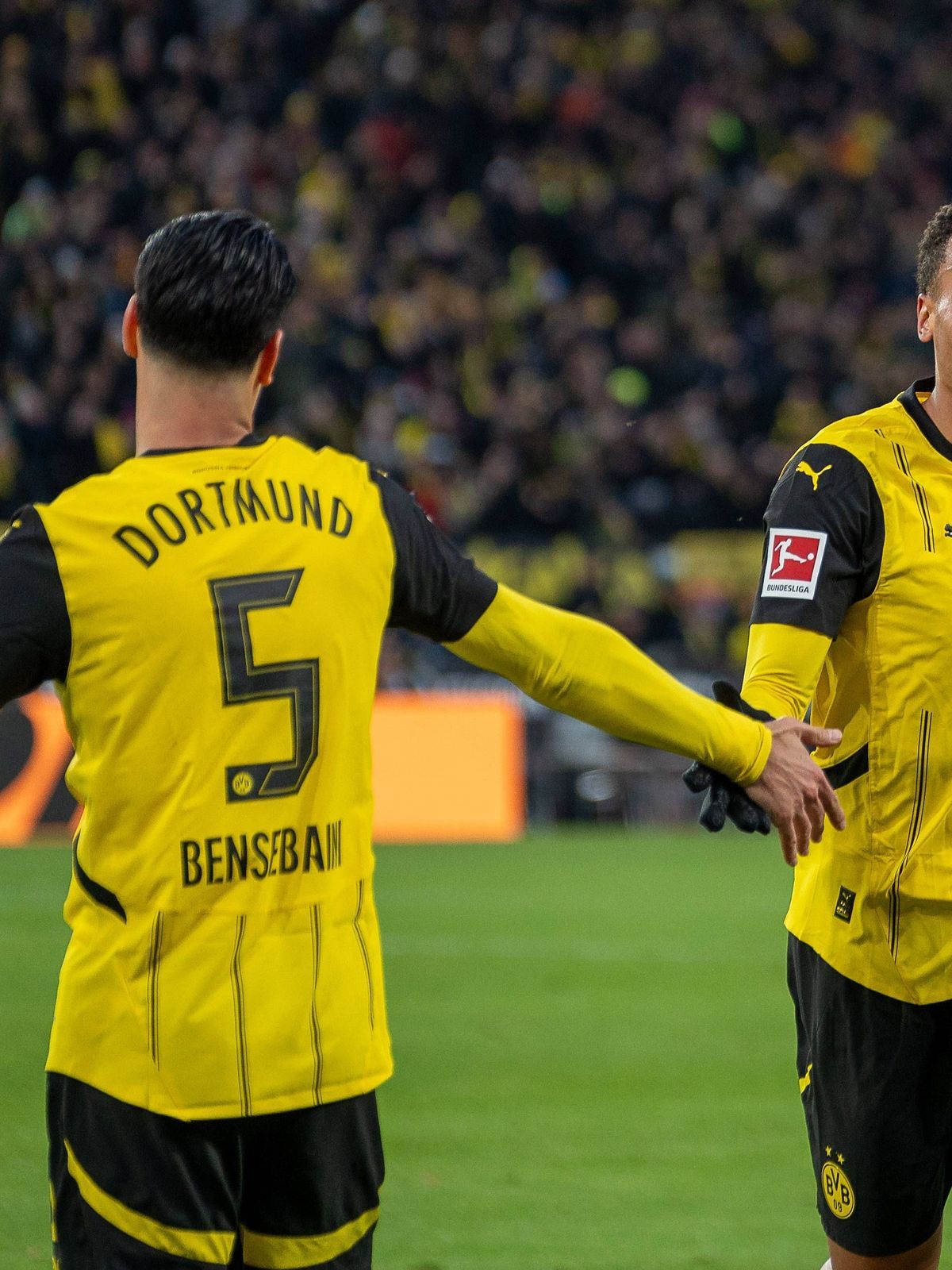 23.11.2024, Fussball: 1. Bundesliga, Saison 2024 2025, 11. Spieltag, Borussia Dortmund - SC Freiburg im Signal Iduna Park in Dortmund. Felix Nmecha (Borussia Dortmund 09, 08) bejubelt sein Tor zum ...