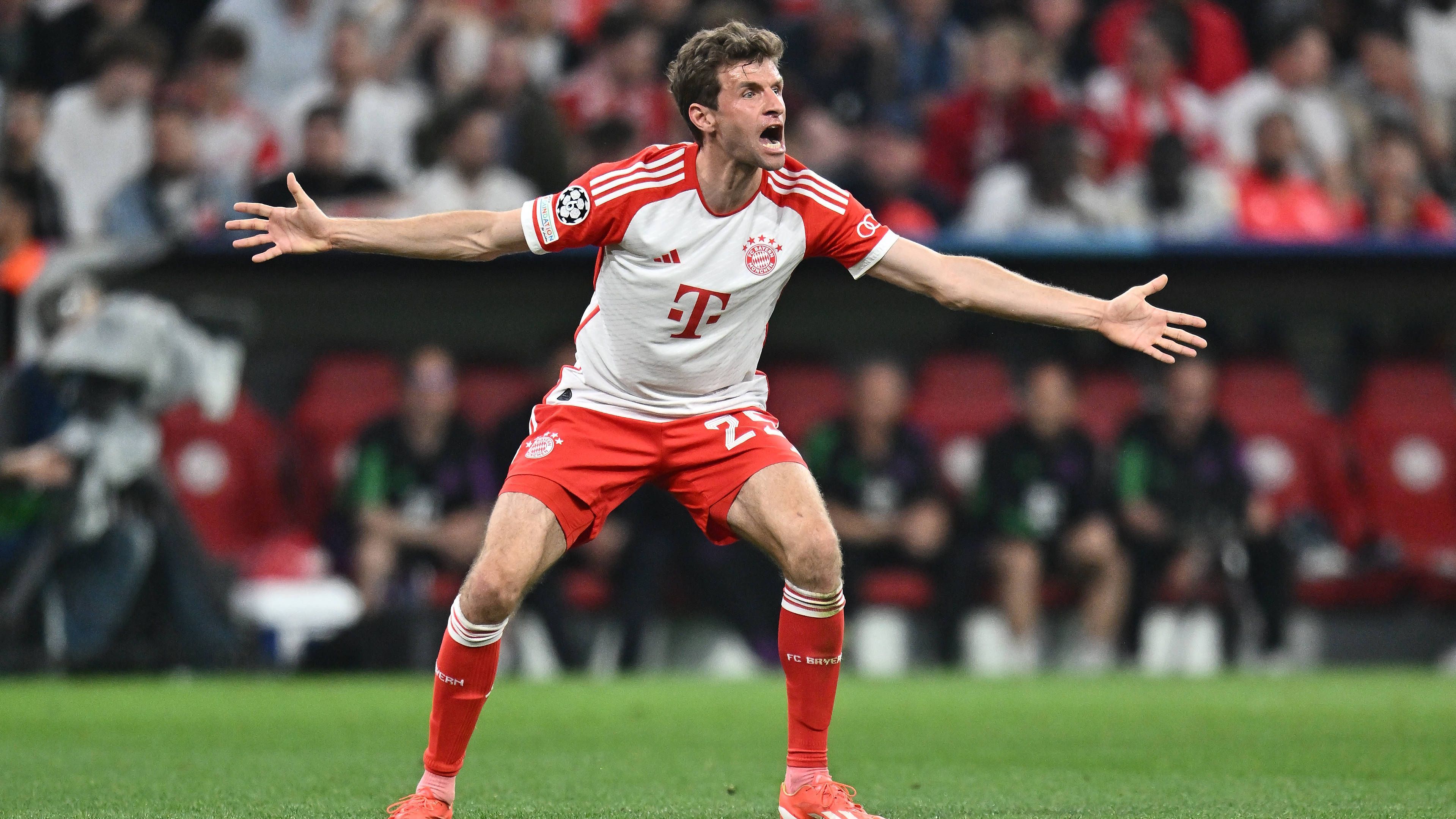 <strong>Thomas Müller (FC Bayern)</strong><br>Der Routinier kommt nach 84 Minuten für Musiala, um das 1:0 über die Zeit zu bringen. Doch das Gegenteil tritt ein. Ohne Bewertung.