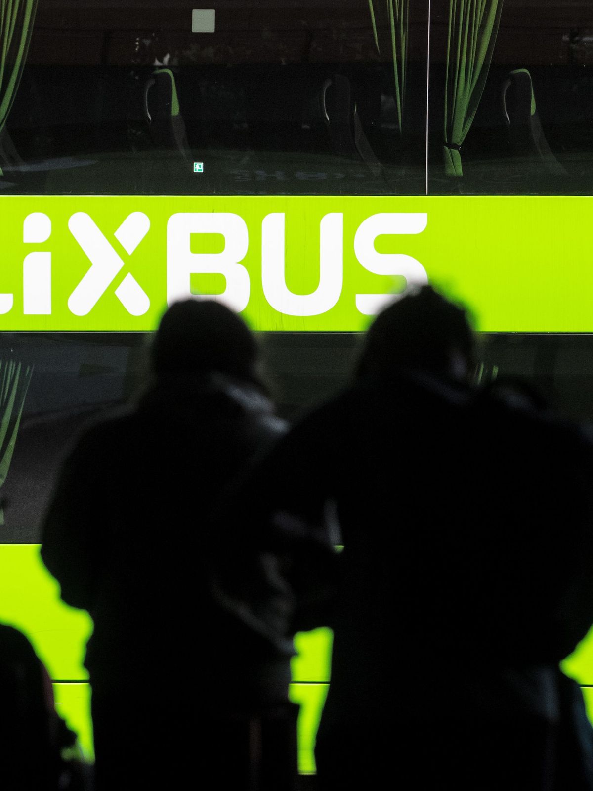 In Mecklenburg-Vorpommern ist ein Flixbus verunglückt, 20 Menschen werden verletzt.