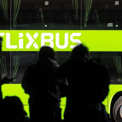 In Mecklenburg-Vorpommern ist ein Flixbus verunglückt, 20 Menschen werden verletzt.
