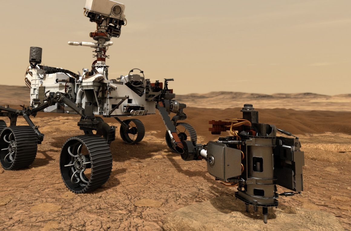 An der Spitze des Roboter-Arms befindet sich erstmals ein Bohrer, der hartes Marsgestein herausfräsen und einsammeln kann. 