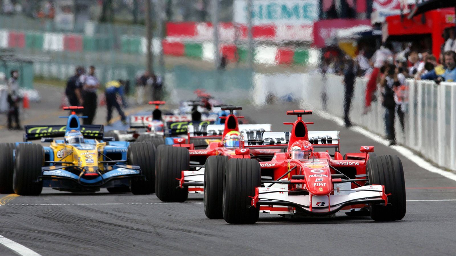 
                <strong>Meiste Runden in Führung</strong><br>
                Michael Schumacher: 5.111 (Platz 1) - Lewis Hamilton: 5.043 (Platz 2)
              