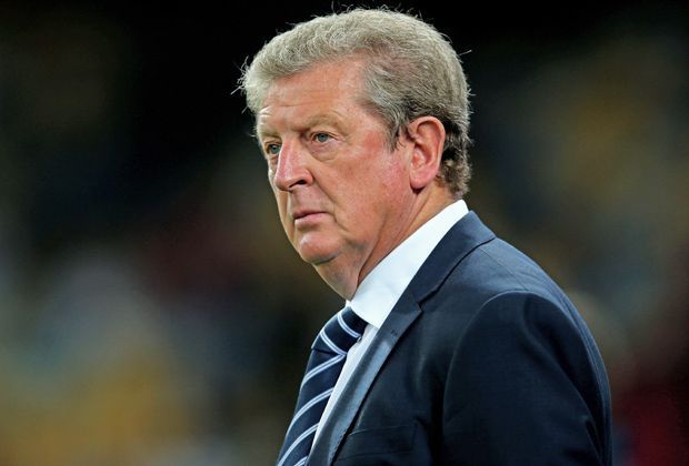 
                <strong>England</strong><br>
                Dank zweier Heimsiege gegen Montenegro und Polen holen sich die "Three Lions" letztlich Platz eins in ihrer Gruppe. Überzeugen konnte die Hodgson-Truppe aber nicht. Ob es gegen Italien und die "Urus" besser läuft?
              