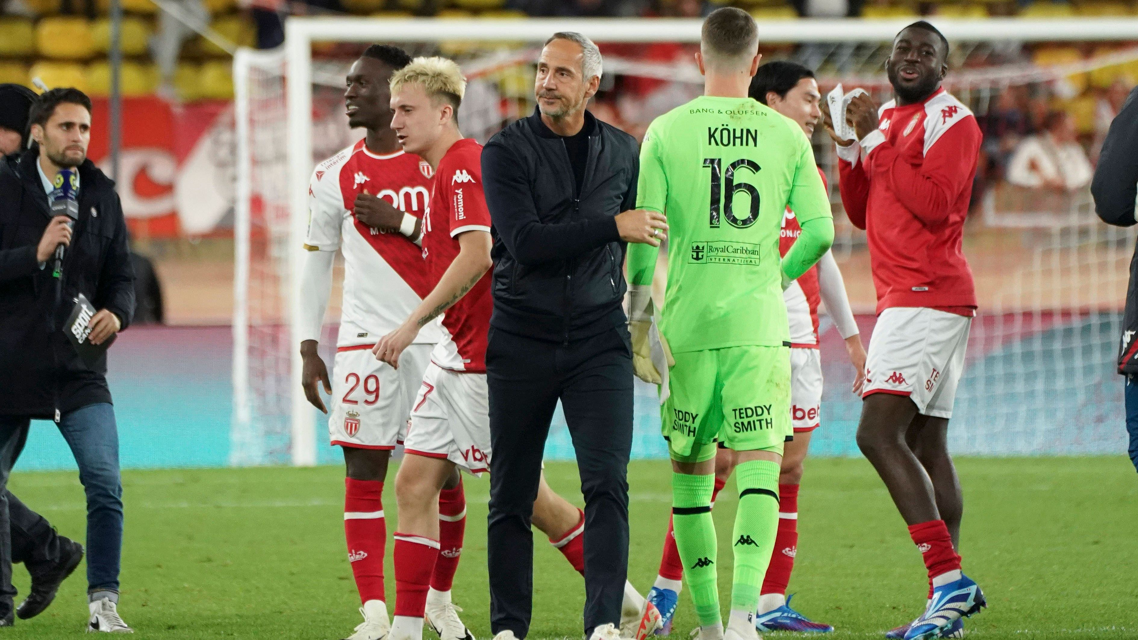 <strong>Frankreich<br></strong>Hinter PSG gibt es ein enges Rennen um die weiteren Top-Platzierungen in Frankreichs Fußball-Oberhaus. Ex-Bundesliga-Coach Adi Hütter liegt mit seiner AS Monaco auf Platz 3 (52 Punkte), Zweiter ist Überraschungsteam Stade Brest (53 Punkte) und auch der Tabellenvierte LOSC Lille (49 Punkte) kann möglicherweise im Rennen um die Vizemeisterschaft noch eingreifen.