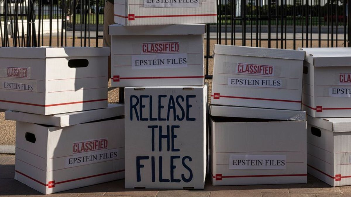 Aktenkartons mit den Epstein-Files – der US-Ausschuss macht Tausende Seiten öffentlich.