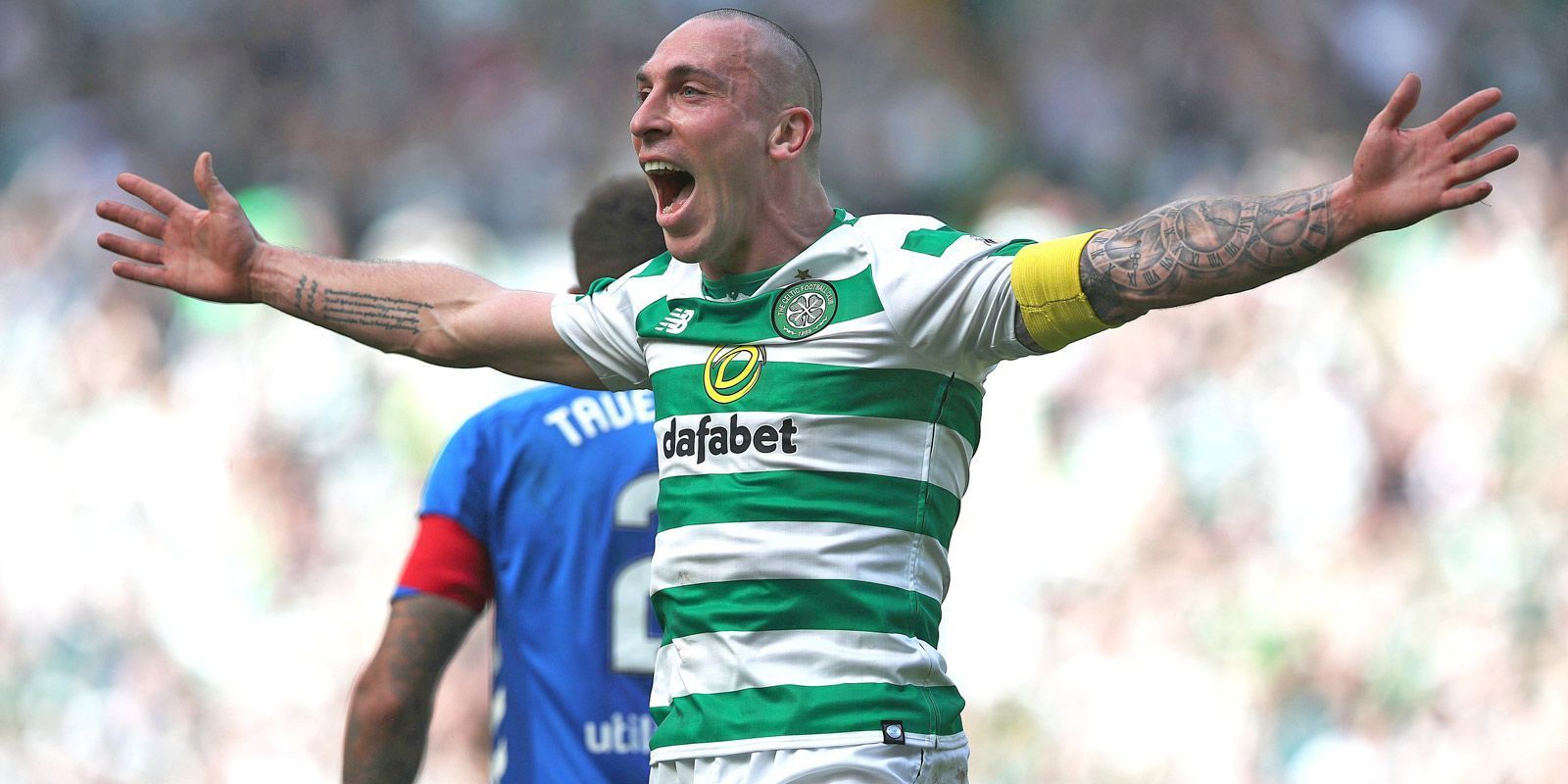 
                <strong>Provokateur, Leader, Celtic-Legende</strong><br>
                Auch im "Old Firm" gegen die Glasgow Rangers präsentierte Scott Brown sich wieder als der emotionale Leader der Mannschaft. Für seine Jubelpose in Richtung der Rangers-Fans könnte ihm jedoch ein Ermittlungsverfahren und dadurch ernsthafte Konsequenzen drohen.
              