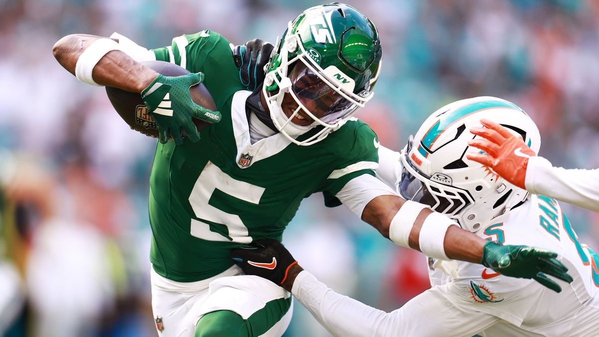 New York Jets v Miami Dolphins