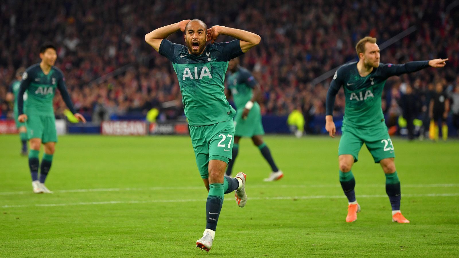 
                <strong>Ajax gegen Spurs - beide Teams in der Einzelkritik</strong><br>
                Mit einem unglaublichen Comeback schießt sich Tottenham Hotspur bei Ajax Amsterdam ins Champions-League-Finale. Nach 0:2-Pausenrückstand gewinnen die Londoner in den Niederlanden noch mit 3:2. ran.de hat die Noten zum zweiten Fußball-Wahnsinn binnen 24 Stunden.
              