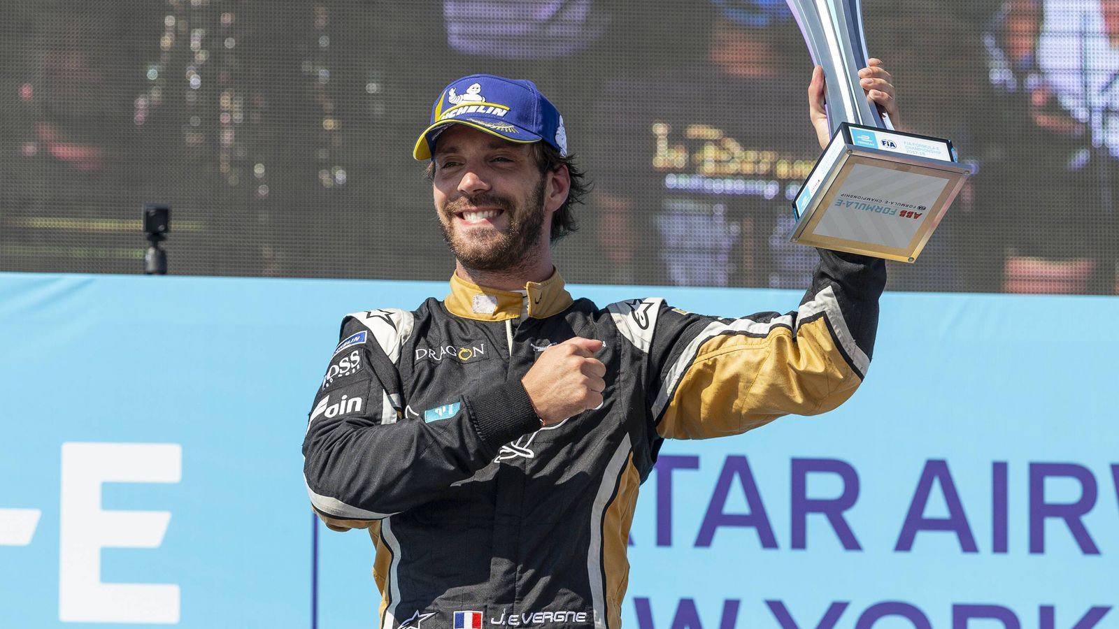 
                <strong>Die meisten Titel</strong><br>
                Da wir erst in die neunte Saison gehen, stehen noch nicht so viele Titel auf der Uhr. Jean-Eric Vergne wurde als einziger Fahrer bislang zweimal Meister.
              