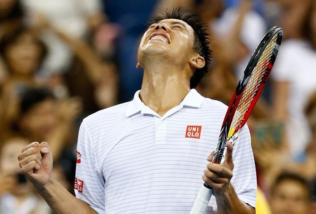 
                <strong>Achtelfinale: Nishikori - Raonic (Nr. 6)</strong><br>
                Denn in der Runde der letzten 16 gegen den Kanadier Milos Raonic dauern allein die Sätze drei und vier mindestens eine Stunde. Nach fünf hart umkämpften Sätzen und 4:19 Stunden Spielzeit heißt es 4:6, 7:6, 6:7, 7:5, 6:4.
              