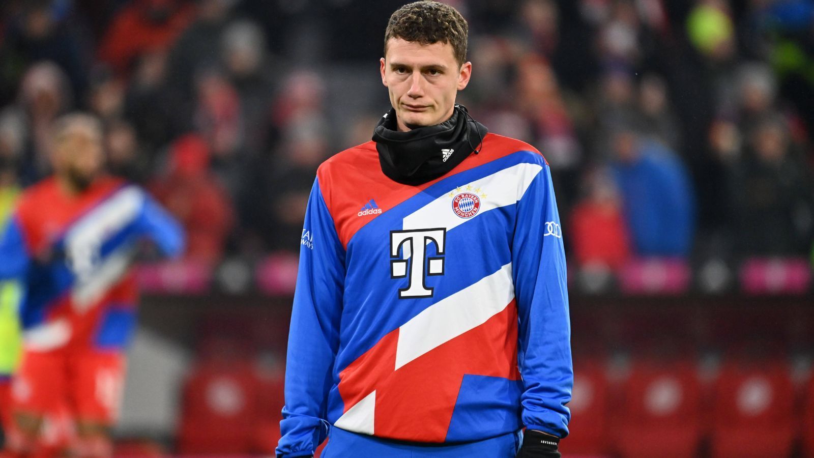 
                <strong>Benjamin Pavard (Inter Mailand)</strong><br>
                Ähnlich unzufrieden wie Demirbay in Leverkusen ist Benjamin Pavard beim FC Bayern München. Und das, obwohl der Franzose eigentlich viel Spielzeit bekommt, die jedoch auch durch die Langzeitverletzten Lucas Hernandez und Noussair Mazraoui zustande kommt. Dennoch wollte Pavard weg - und zwar konkret zu Inter Mailand. Mit den Nerazzurri war sich Pavard eigentlich schon einig, der FC Bayern blockierte den Transfer jedoch. Julian Nagelsmann kündigte gar eine wichtige Rolle für Pavard an.
              