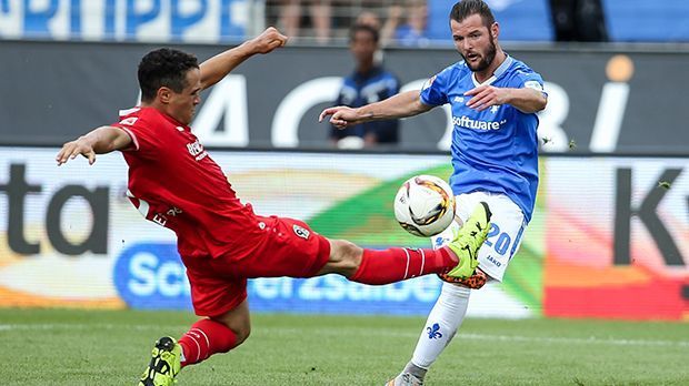 
                <strong>Marcel Heller</strong><br>
                Platz 4: Marcel Heller - 34,1 km/h. Ein Doppelpack zum Liga-Debüt. Der erste Bundesliga-Torschütze der Darmstäder seit 1982. Und dann auch noch der mit Abstand schnellste Spieler auf dem Feld. Läuft.
              