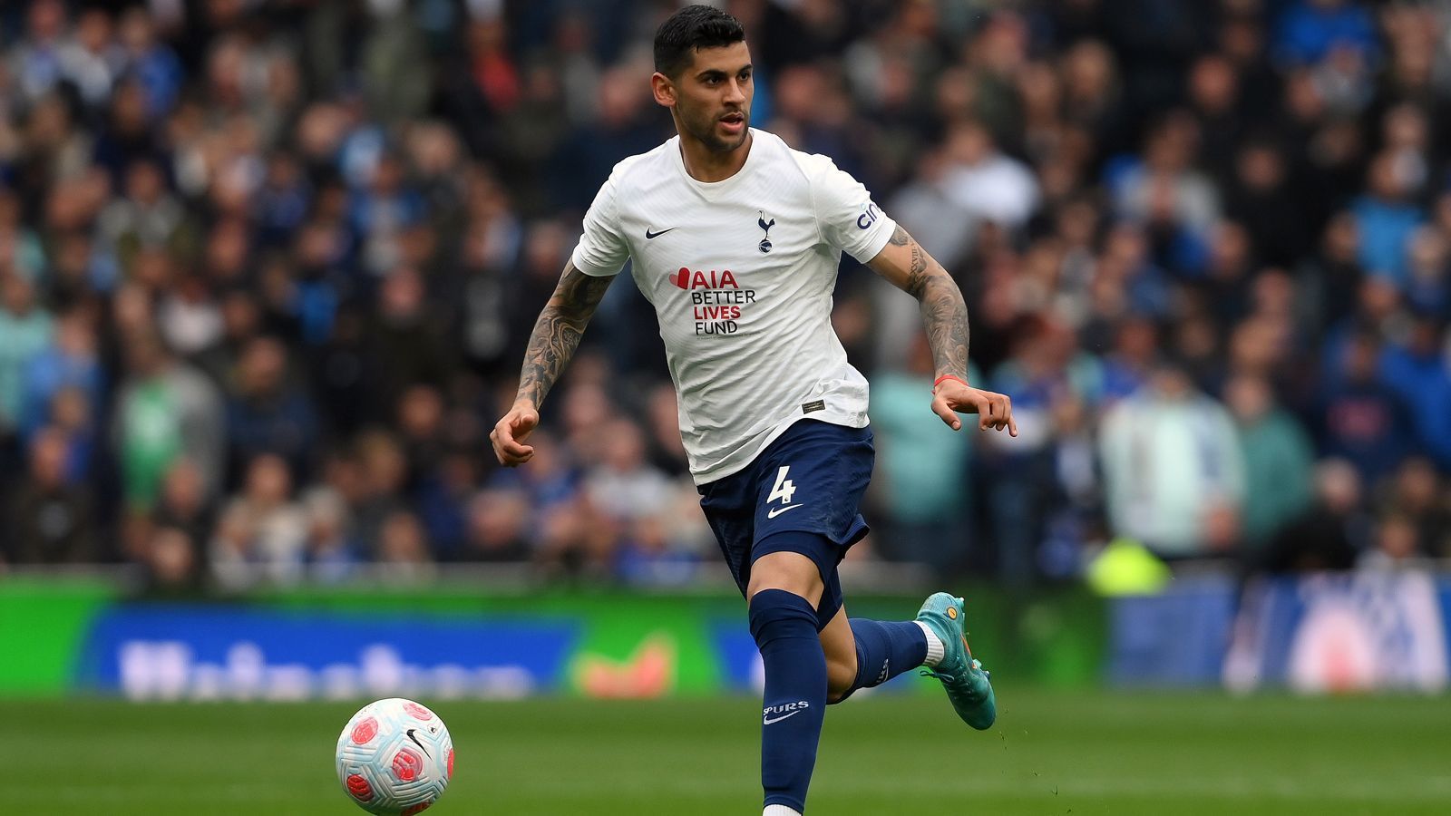 
                <strong>Platz 15 - Cristian Romero</strong><br>
                &#x2022; Ablösesumme: 50 Millionen Euro  <br>&#x2022; Aufnehmender Verein: Tottenham Hotspur<br>&#x2022; Abgebender Verein: Atalanta Bergamo<br>&#x2022; Position: Innenverteidiger<br>
              