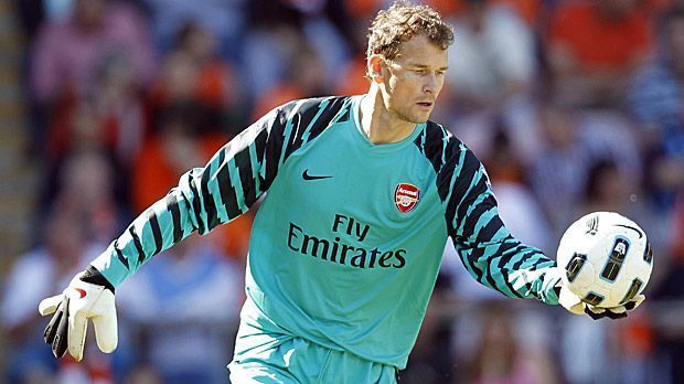 
                <strong>Platz 3: Jens Lehmann</strong><br>
                Platz 3: Jens Lehmann mit 148 Einsätzen in der Premier League von 2002 bis 2008 und 2010/2011 für FC Arsenal.
              