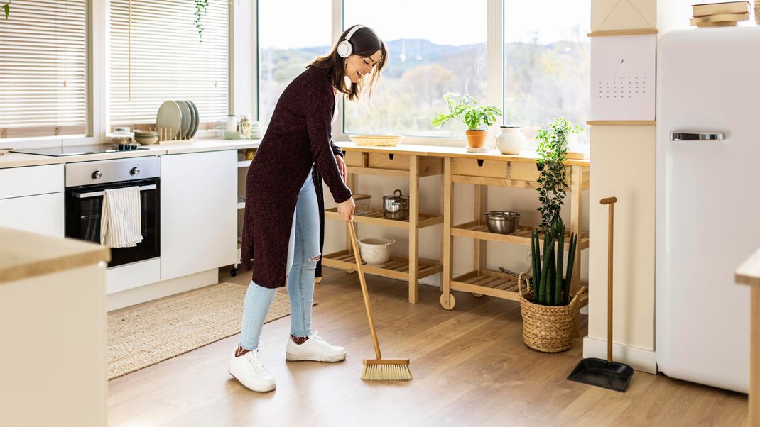 Mit diesen fünf Tipps kannst du das Chaos in deiner Wohnung beseitigen.