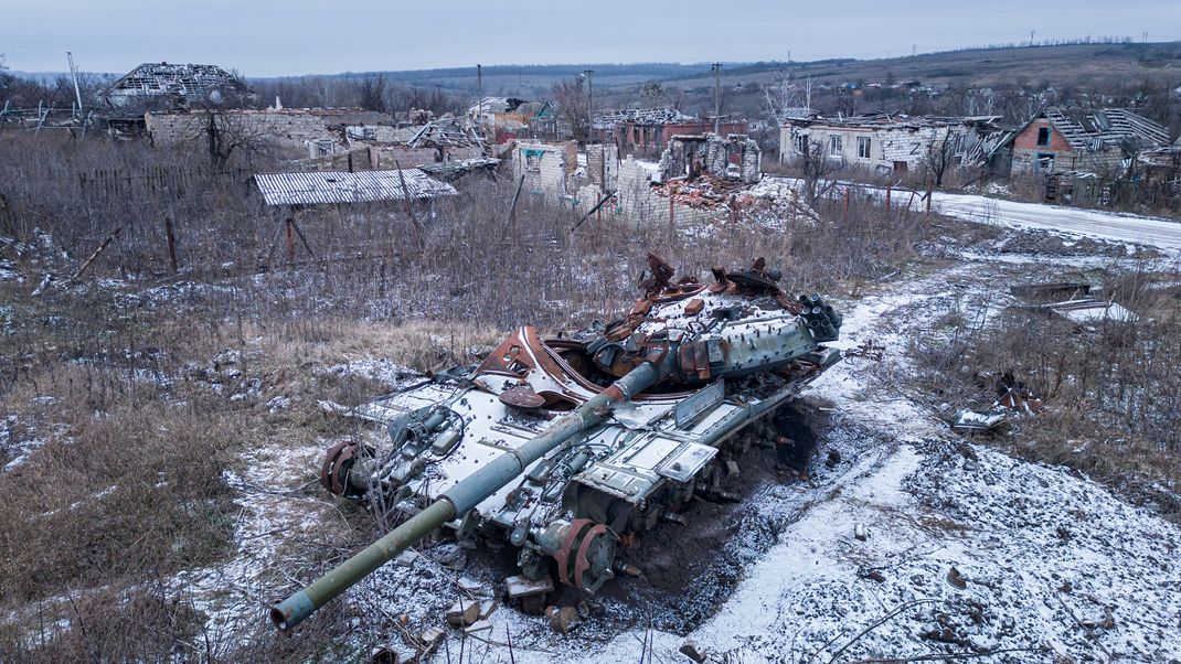 Ein zerstörter russischer Panzer