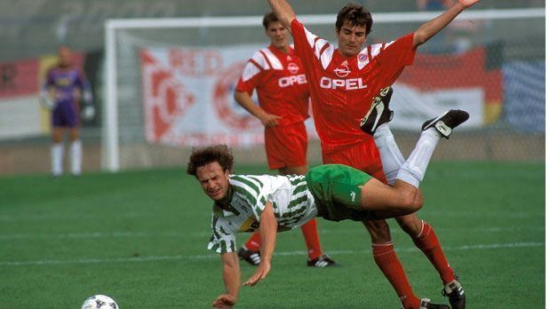 <strong>Werder Bremen gegen FC Bayern München Amateure (1994/95)</strong><br>In der 1. Runde sorgen die kleinen Bayern für die Überraschung und schlagen den Bundesligisten Werder Bremen. Nach Siegen über Chemnitz und Stuttgart schaffen es die Amateure sogar ins Viertelfinale. Dort ist gegen den VfL Wolfsburg allerdings Schluss.