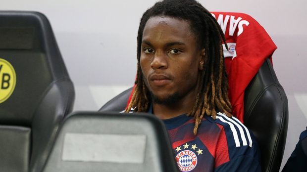 
                <strong>Renato Sanches</strong><br>
                Der FC Bayern angelte sich im Sommer 2016 nicht nur einen frisch gebackenen Europameister, sondern auch den Golden Boy. Denn der Portugiese wurde im Oktober noch zum Talent des Jahres gekürt. Den Beweis blieb der 19-Jährige bei den Bayern jedoch in seiner ersten Saison komplett schuldig, weshalb der Mittelfeldspieler nun verliehen werden soll. Um den vorläufigen Makel als Flop vielleicht doch noch loszuwerden.
              