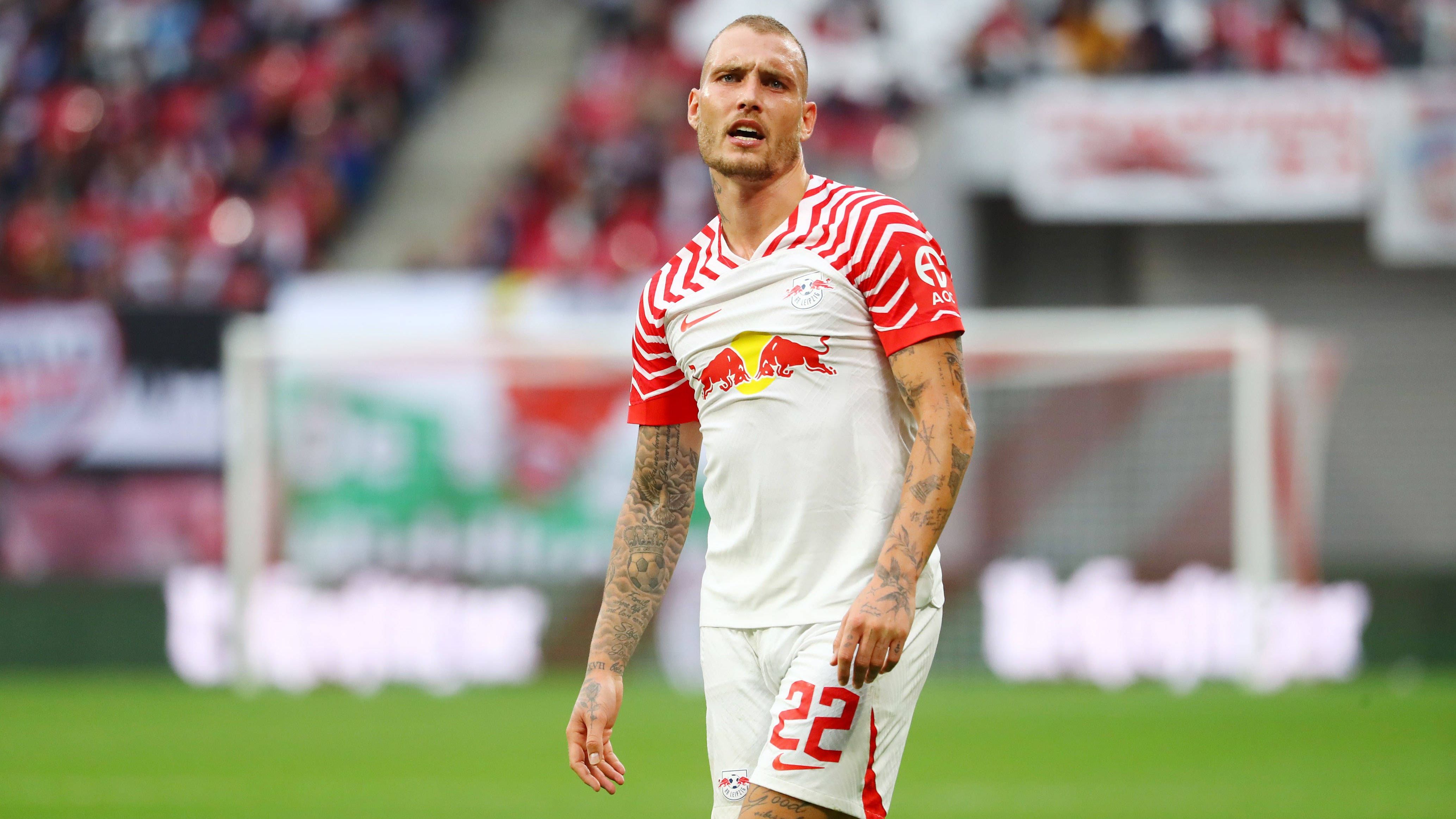 <strong>David Raum (18 Länderspiele)<br></strong>Einer von zwei Linksverteidigern im Kader. Bei RB Leipzig ist er aktuell unverzichtbar. In zehn Pflichtspielen gelangen ihm vier Scorerpunkte. Sein Drang nach vorne scheint Nagelsmann überzeugt zu haben. Defensiv hat Raum seine Schwächen, doch die fallen im System der Leipziger derzeit nicht so auf. <em><strong>ran</strong></em>-Note: 2.