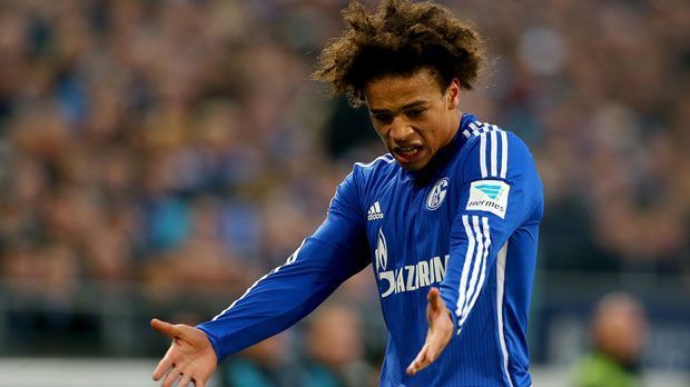 
                <strong>Leroy Sane (FC Schalke 04)</strong><br>
                Leroy Sane (FC Schalke 04): Vertrag bis 2019. Der Linksfuß ist in Rekordzeit in die Notizblöcke diverser Spitzenvereine gestürmt. Unter anderem sollen Real Madrid, der FC Barcelona sowie die beiden Klubs aus Manchester Interesse zeigen. Der FC Bayern München plant offenbar einen Transfer im kommenden Sommer - dann soll Sane für 35 Millionen Euro fixe Ablöse zu haben sein.
              