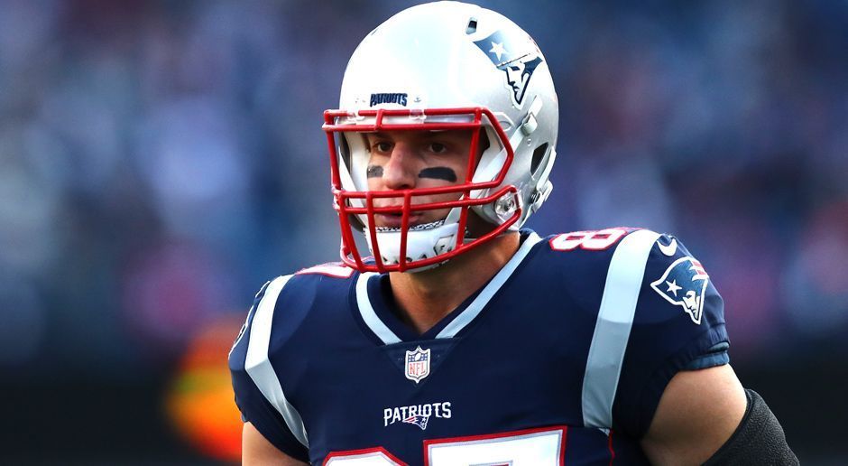 
                <strong>Robert Paxton "Rob" Gronkowski</strong><br>
                New England PatriotsTight End
              